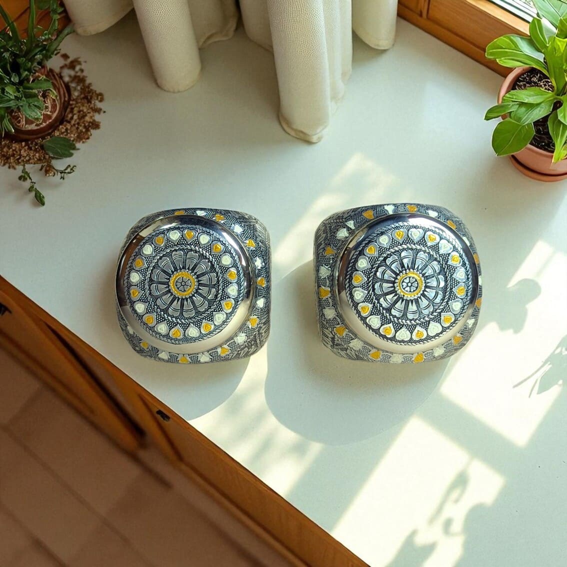 Mirror Antique Imperial Box Stainless Steel Jar with intricate floral design on square lids