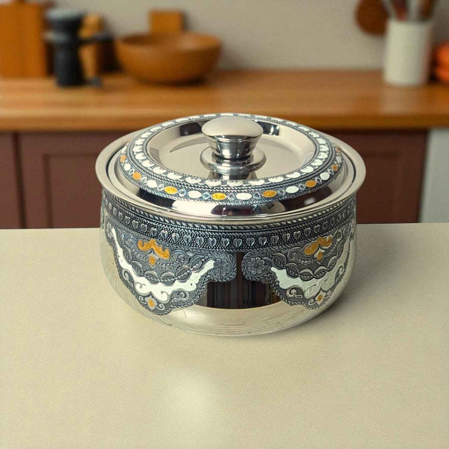 Mirror Antique Stainless Steel Casserole 1.6 litre with decorative embossed design and lid