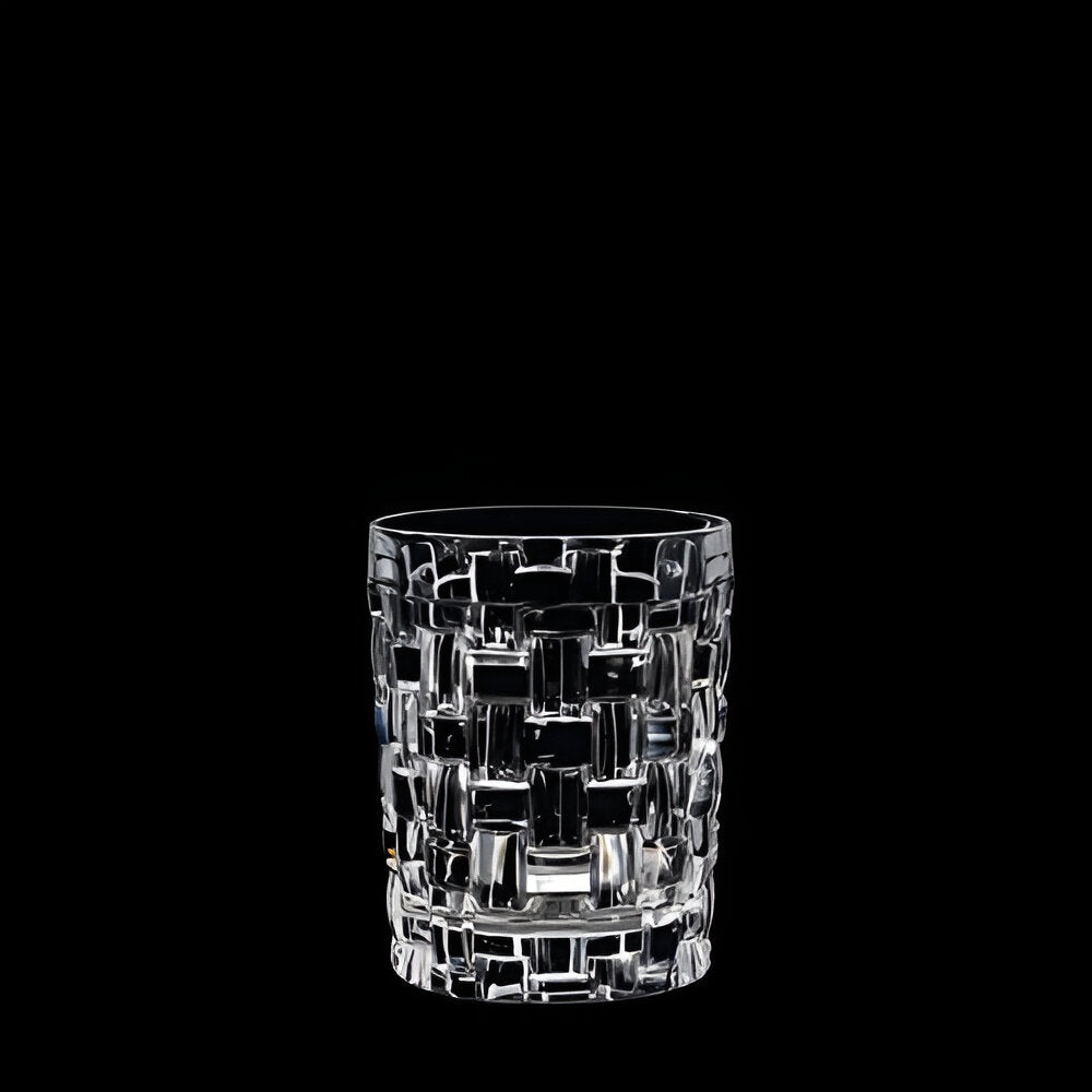 Nachtmann Bossa Nova whiskey glass featuring an elegant cut crystal design for enjoying your favorite spirits