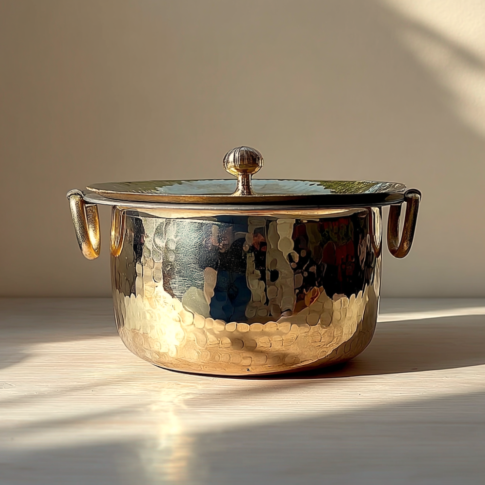 Tamira Pure Brass Patila / Tope With Lid, 5 Litre