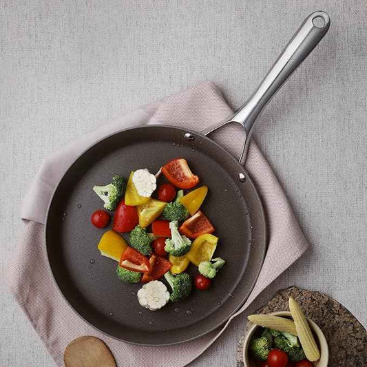 Corelle Duranano Flat Tawa, Triply Stainless Steel, 30cm