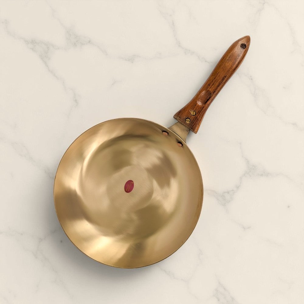 Bronze kansa frying pan 22cm with wooden handle for even cooking and traditional kitchen style