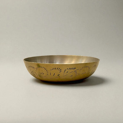 Kansa thali set hand carved 6 pcs with intricate designs showcasing artisan craftsmanship