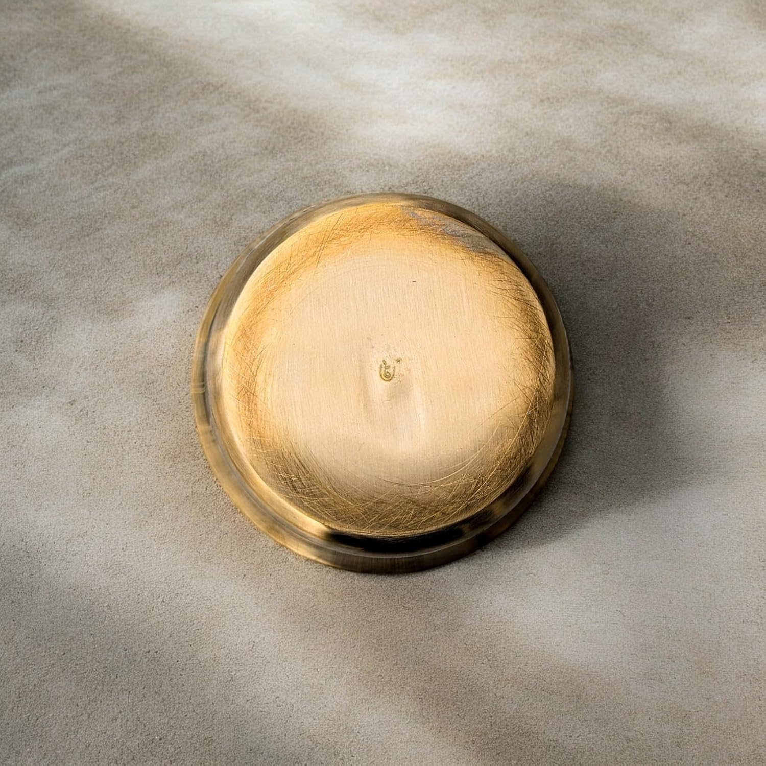 Kansyam Pure bronze tope patila 1900ml with a smooth reflective surface and elegant finish