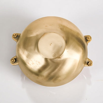 Bottom view of Kansyam Ruby kansa kadai, 4 litres, highlighting the smooth rounded base