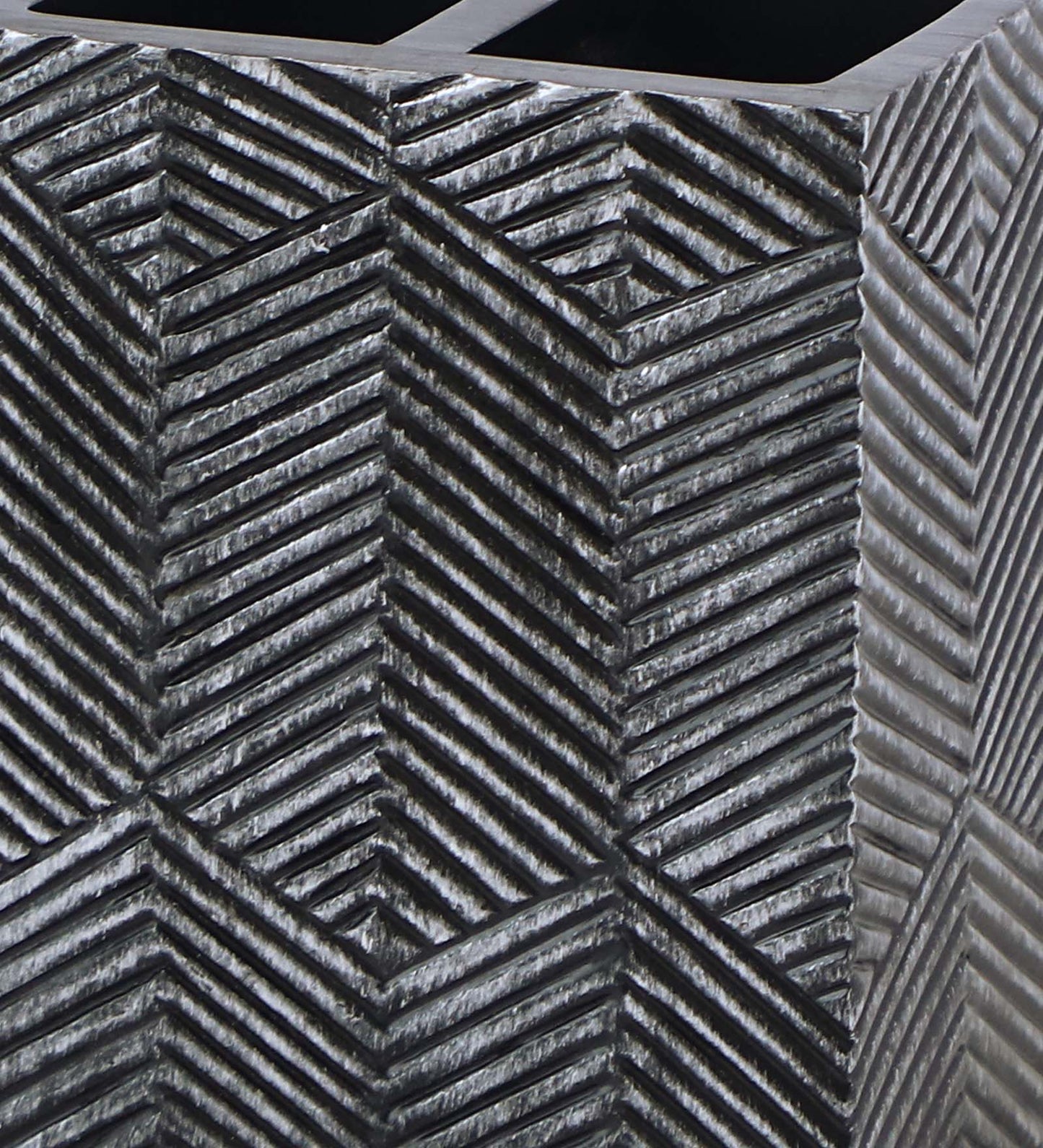 Obsessions Vibe Polyresin 4pcs Bathroom set Grey with textured geometric design for modern decor