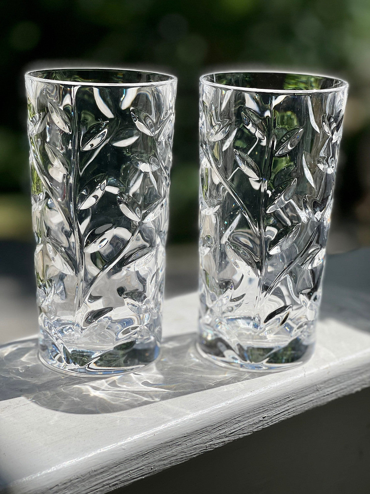 RCR Laurus cocktail glass set featuring elegant leaf designs for stylish drink presentations